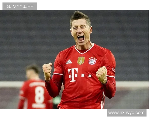 莱万欧冠表现惊艳10场攻入12球射手榜领跑金靴在望 莱万欧冠表现惊艳10场攻入12球射手榜领跑金靴在望