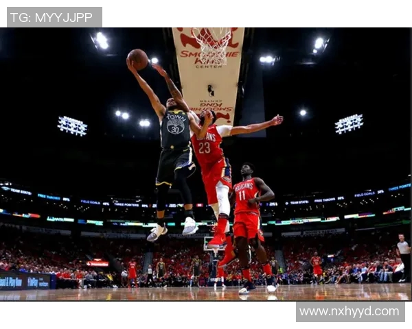 火箭队与鹈鹕队激战正酣10月27日精彩对决引发球迷热议