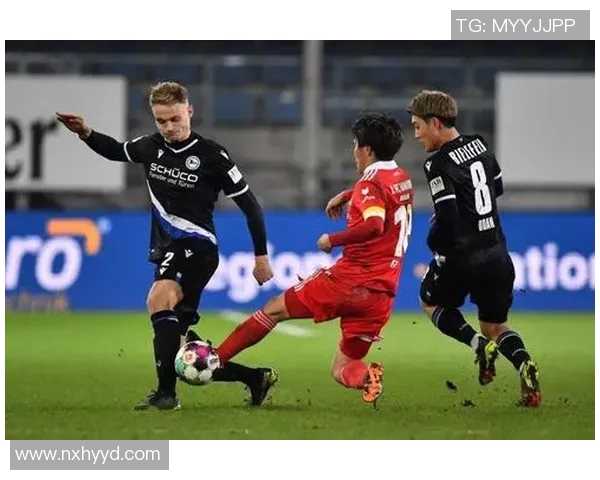 14号科隆与柏林联激战在即球迷期待精彩对决与胜负悬念 14号科隆与柏林联激战在即球迷期待精彩对决与胜负悬念