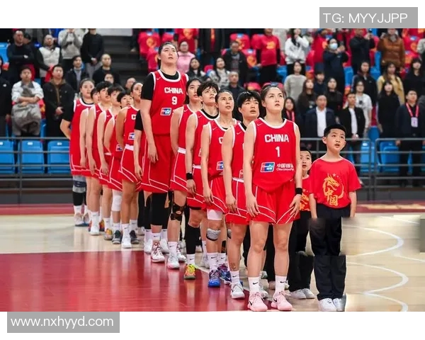 纽约自由人与风暴的激烈对决展现女篮赛场的巅峰对抗与精彩瞬间 纽约自由人与风暴的激烈对决展现女篮赛场的巅峰对抗与精彩瞬间