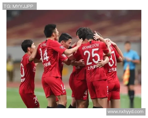 足协杯激战上海上港迎战天津队争夺晋级名额精彩对决引发球迷热议